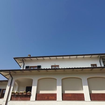Villa Flora Affittacamere Luni エクステリア 写真